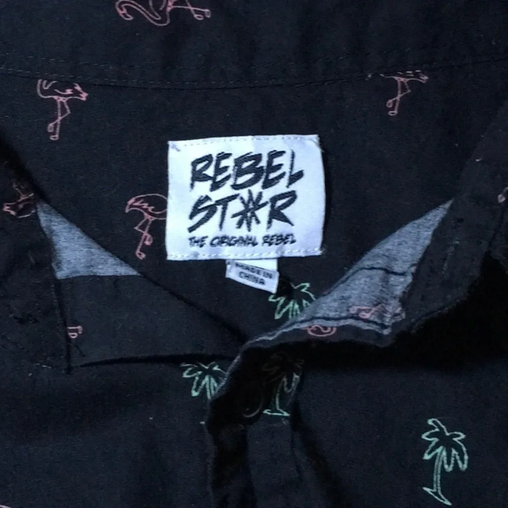 Rebel Star Graphic Flamingo and Palm Tree Casual Button Down Shirt (size XL)